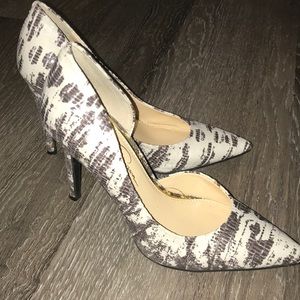 Jessica Simpson heels